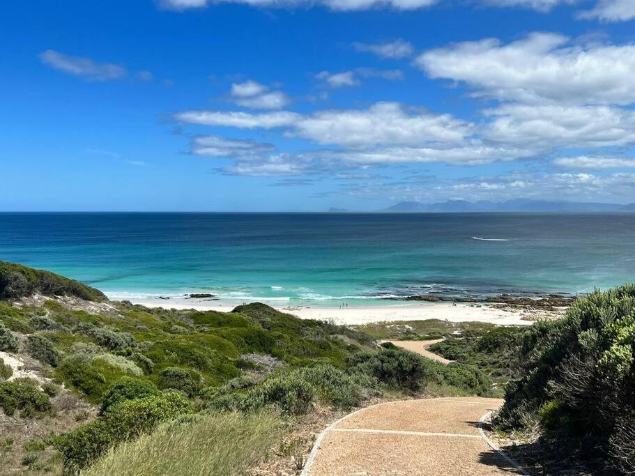 Ocean Retreat, Romansbaai ハンスバーイ エクステリア 写真